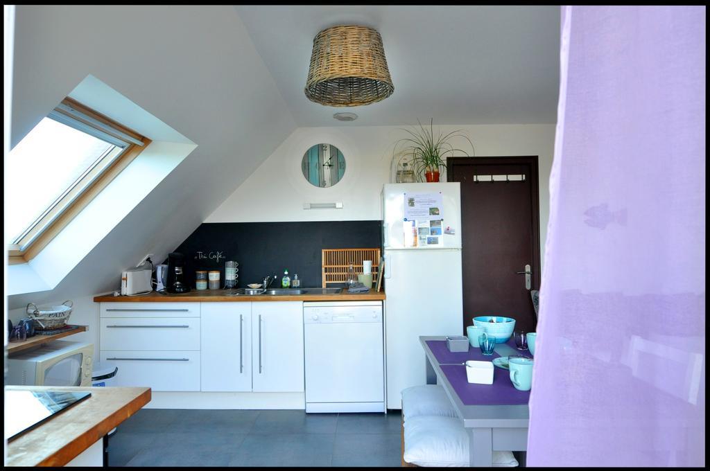 Roulotte Gites O Bien-Etre: Beachside Wellness Retreat Porspoder Room photo